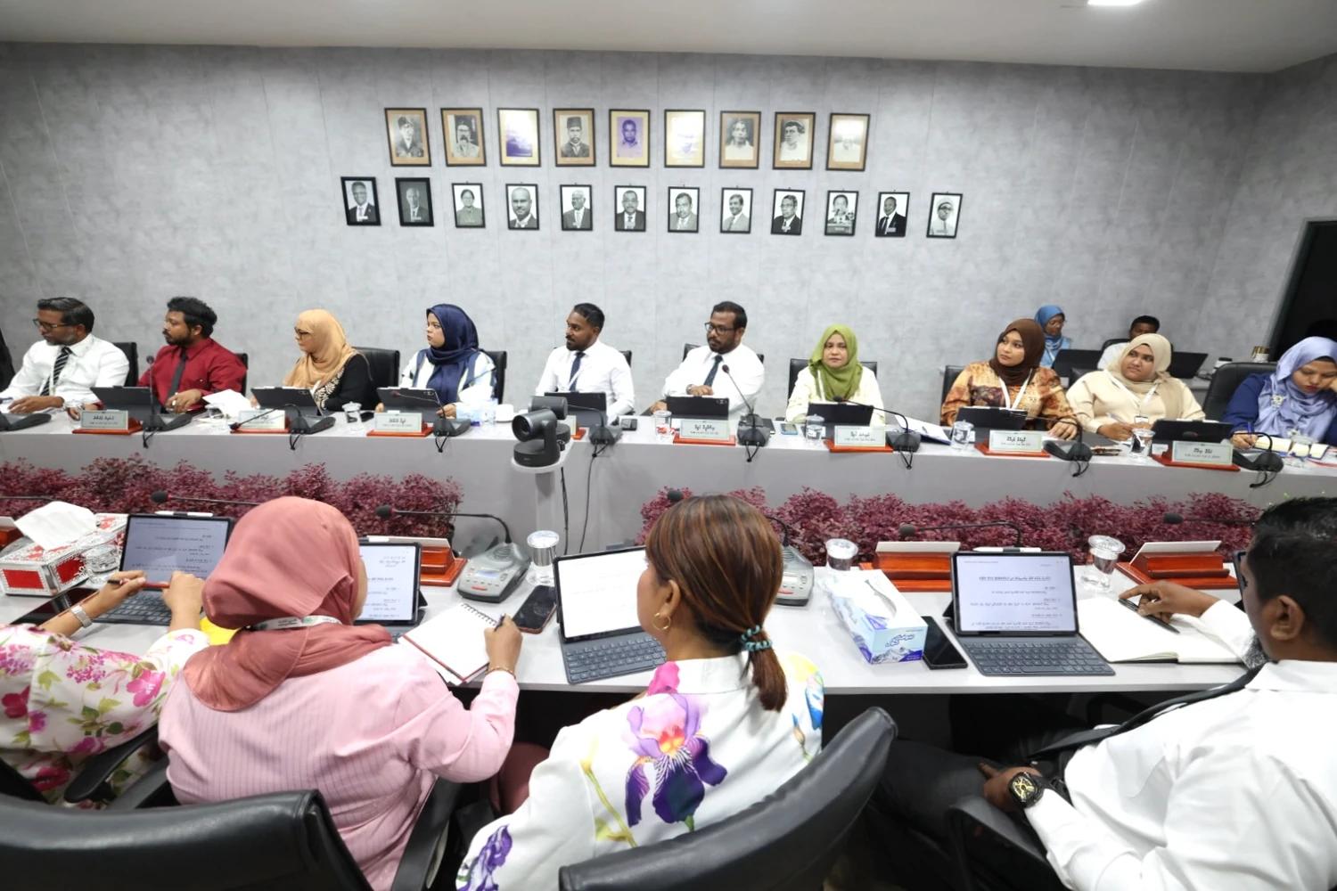 ފަހި ފްލެޓް މިލްކުނުވާ ހާލަތްތަކުގައި، ރަށްވެހިންގެ ރަޖިސްޓްރީގައި ތިބޭ މީހުން މާލޭ ދަފްތަރަށް ބަދަލުކުރަން ސިޓީ ކައުންސިލުން ނިންމައިފި