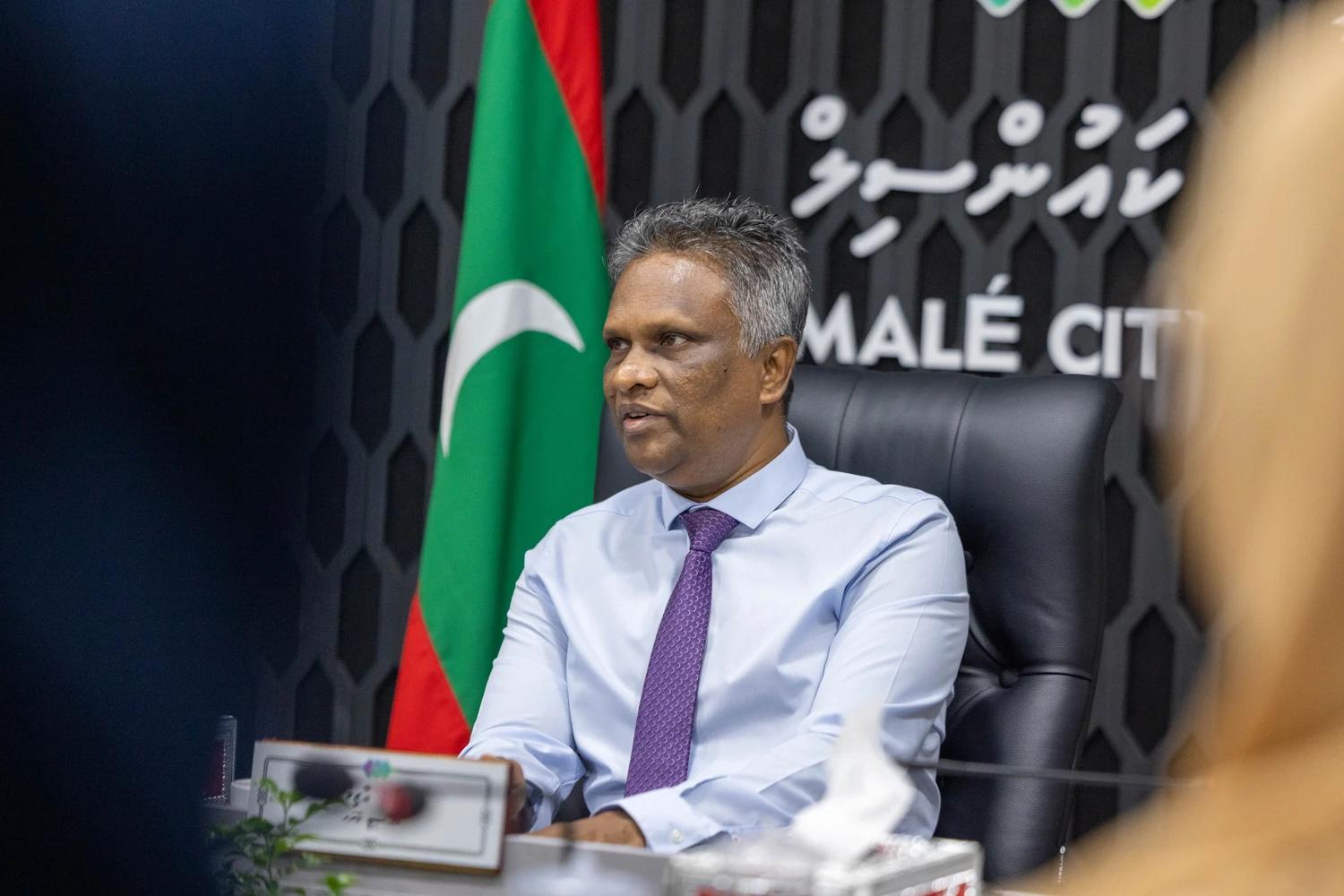 މޭޔަރު އާޒިމް އެދިވަޑައިގަތީ ލޭ ހަދިޔާކުރެވެން އޮތް ކޮންމެ ފަރުދަކުވެސް ލޭ ހަދިޔާކުރުމަށް!