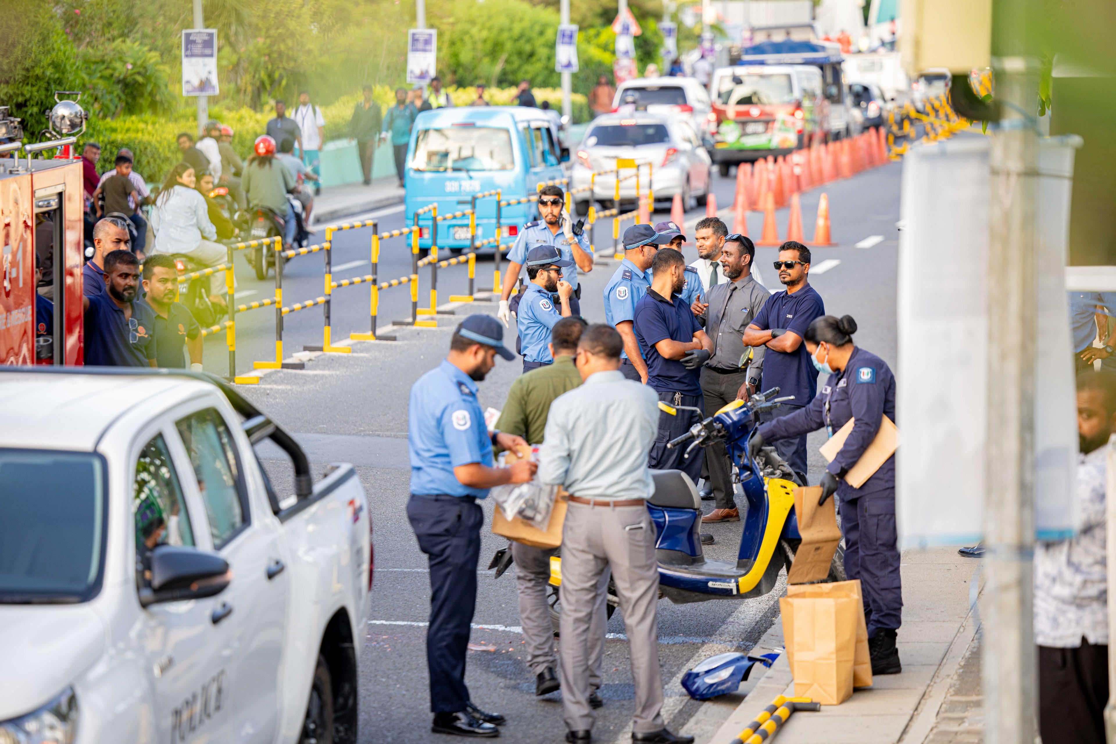 އެކްސިޑެންޓުގައި ނިޔާވީ 39 އަހަރުގެ މީހެއް - އޭނާ ނިޔާވީ ޓްރެއިލަރ ލޮރީ  ދަށުވެގެން