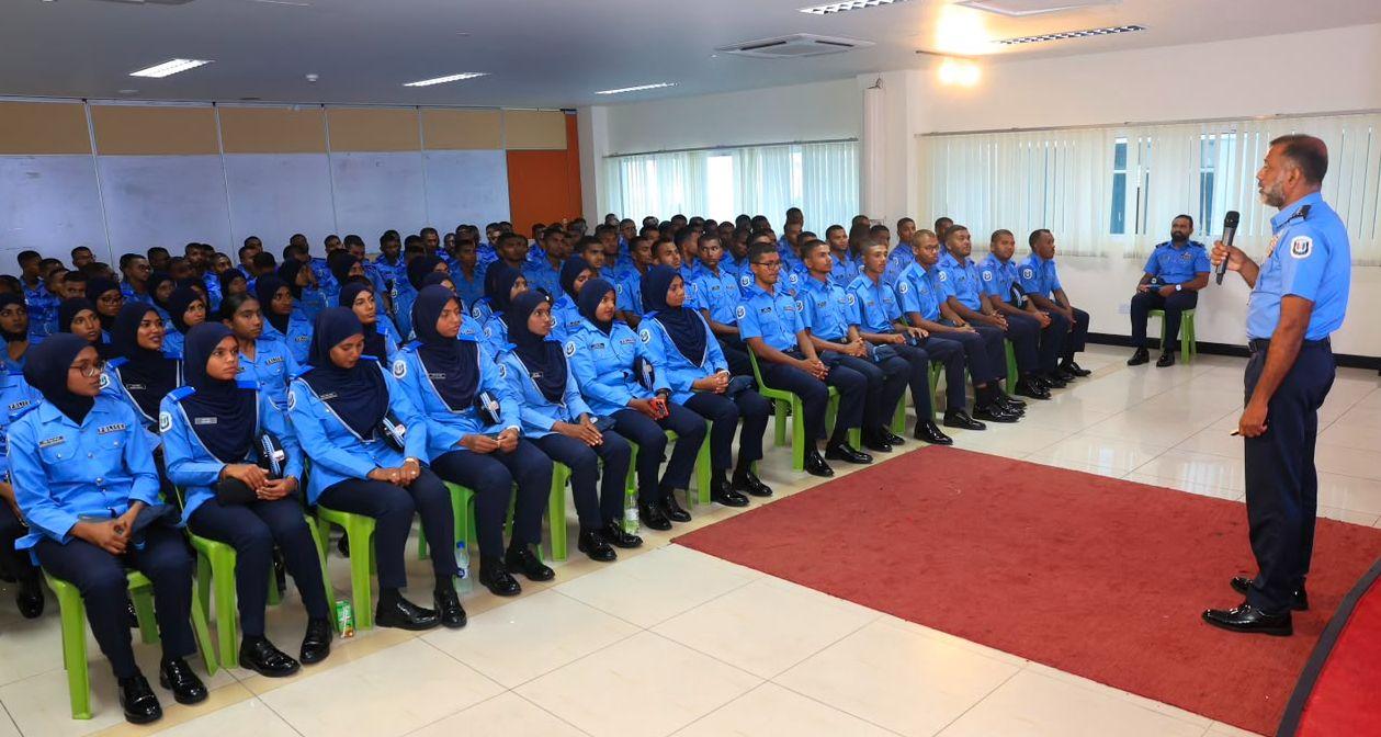 ފުލުހުންގެ 42 ވަނަ އަސާސީ ކޯހުގެ 140 ދަރިވަރުންނަށް ޖިންސީ ފުރައްސާރައިގެ ގާނޫނުގެ މައުލޫމާތު ދީފި