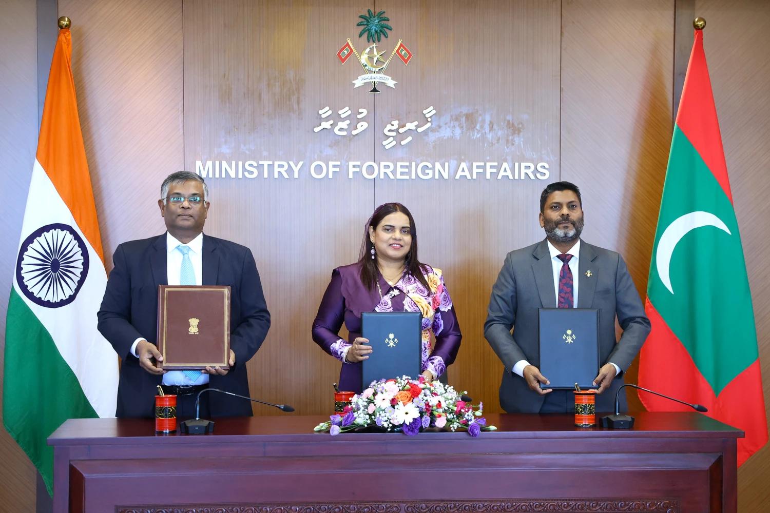 42 ރަށެއްގައި ފިޓްނަސް އަދި ރެކްރިއޭޝަން ސެންޓަރުތަކަށް ބޭނުންވާ ސާމާނު ހޯދުމަށް ފަހުމްނާމާއެއްގައި ސޮއިކޮށްފި