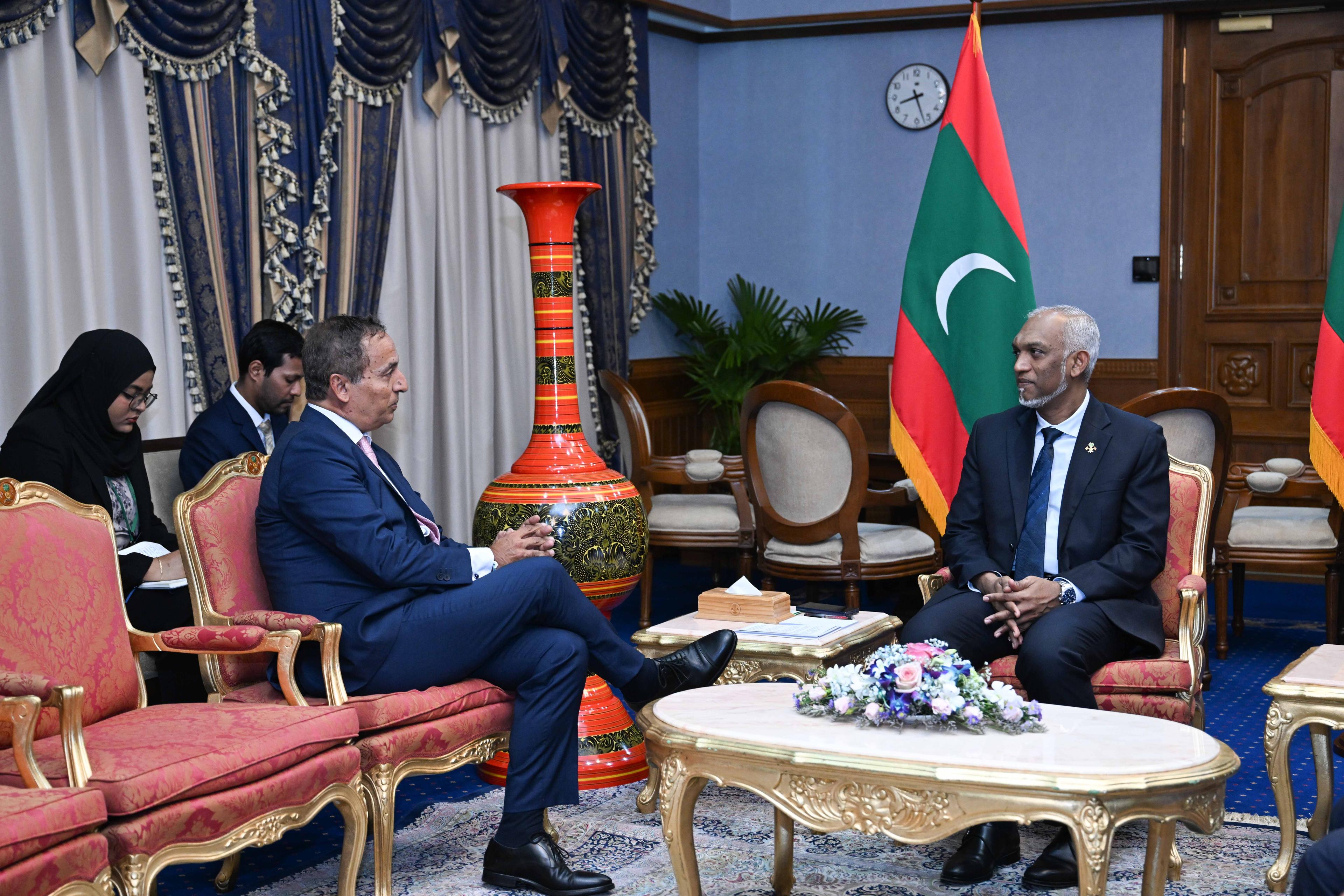 ޕޯޗުގަލްގެ އައު ސަފީރާއެކު މޫސުމީ ބަދަލުތަކާއި ފަތުރުވެރިކަމުގެ ދާއިރާއިން ގުޅުން ބަދަހިކުރުމަށް މަޝްވަރާކުރައްވައިފި