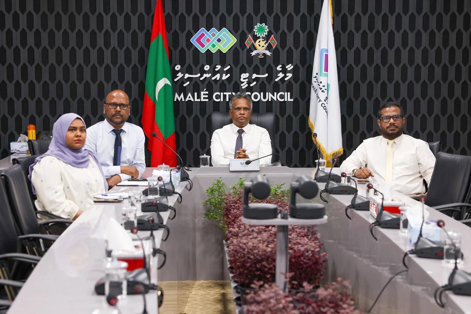 ޓެކްނޮލޮޖީއާއި ޑޭޓާގެ އެހީގައި މާލޭގެ ހިންގުން ހަރުދަނާކުރަން ޗައިނާގެ ޖޮންގުއަންކުން ކުންފުންޏާއެކު މަޝްވަރާކޮށްފި