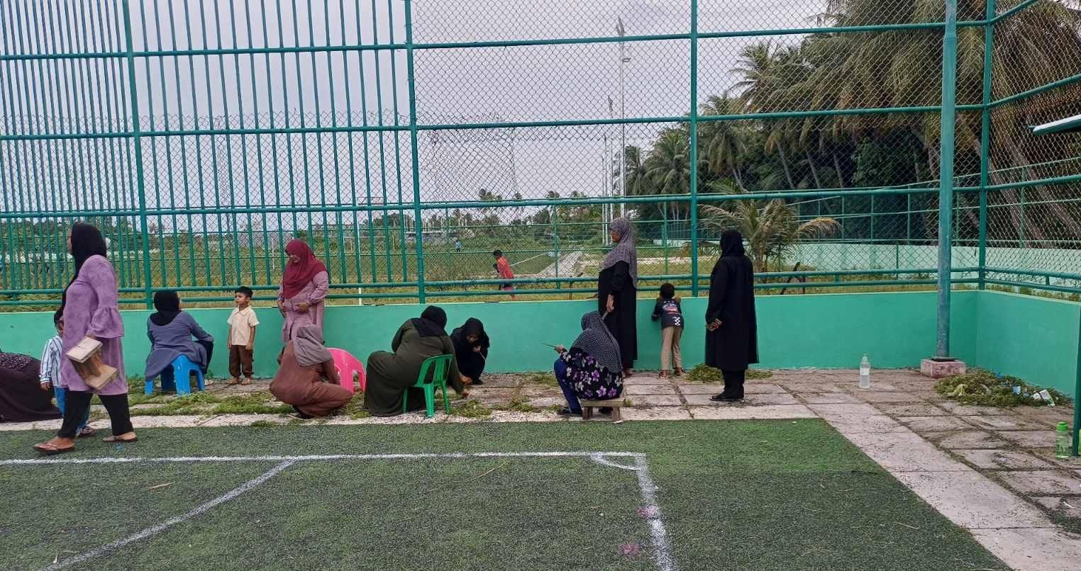 ސްކޫލު ސްޕޯރޓްސް ފިއެސްޓަރ 2026އާ ދިމާކޮށް ވާދޫ ސްކޫލްގެ ބެލެނިވެރިން ނުކުމެ ފުޓްސަލް ދަނޑު ސާފުކޮށްފި
