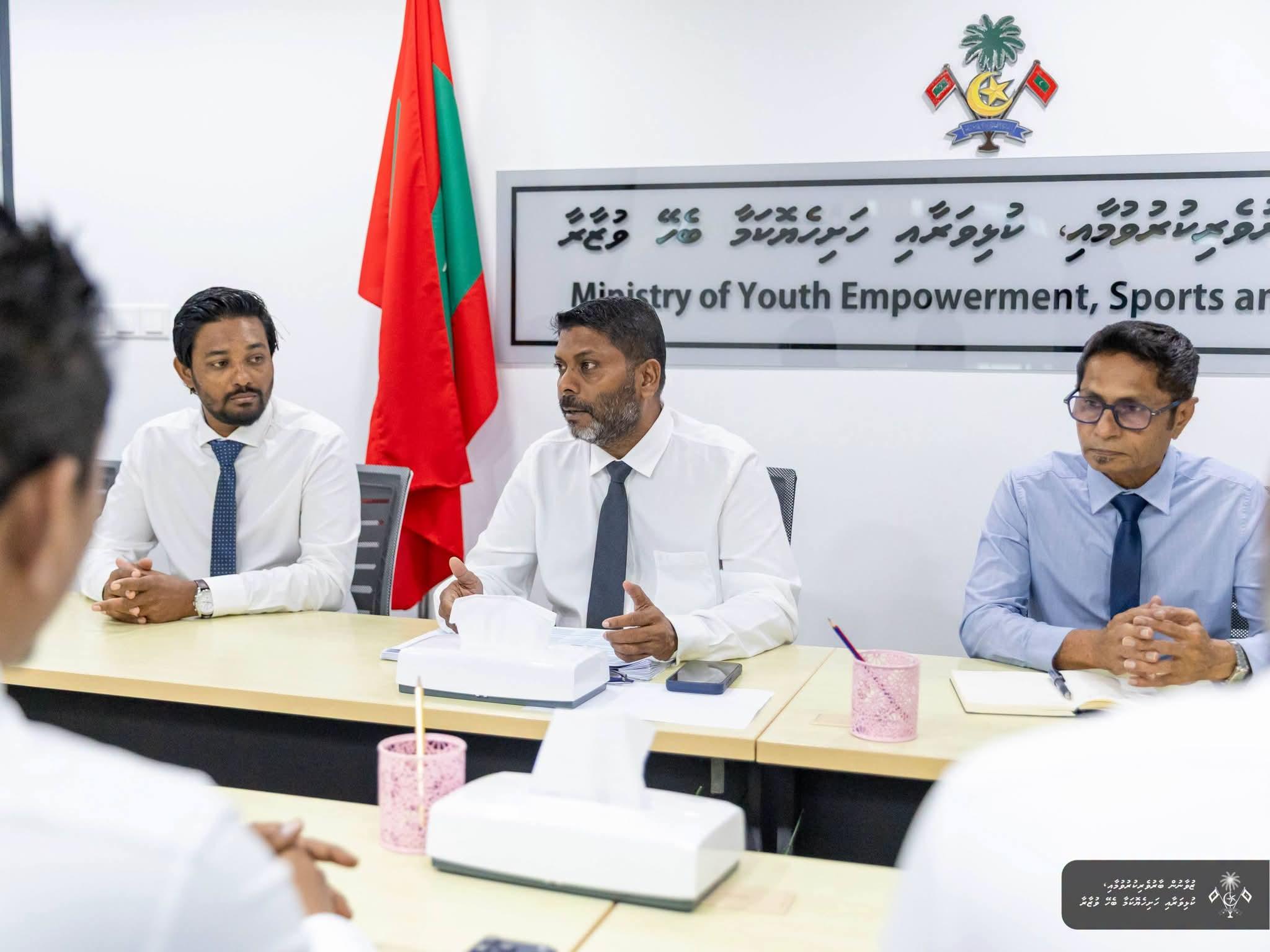 Minister Rafiu Meets Funadhoo Council to Discuss Sports Development