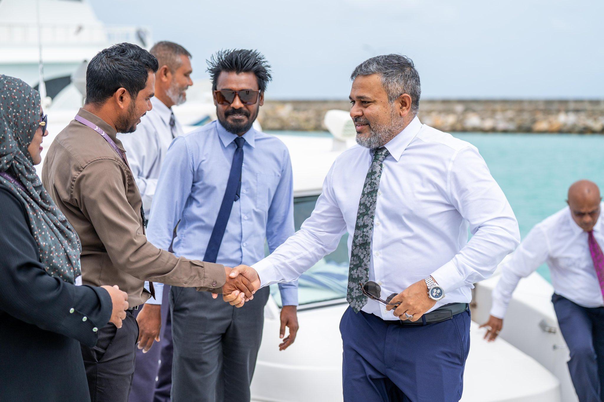 ރުއްގަހަށް ޖެހޭ ބަލިތައް މަދުކުރުމަށް 'ޕެރަސައިޓޮއިޑް ރީއާރިން ސެންޓަރު' ރަސްމީކޮށް ހުޅުވުމަށް ވަޒީރު ޝިޔާމު ހަނިމާދޫއަށް!