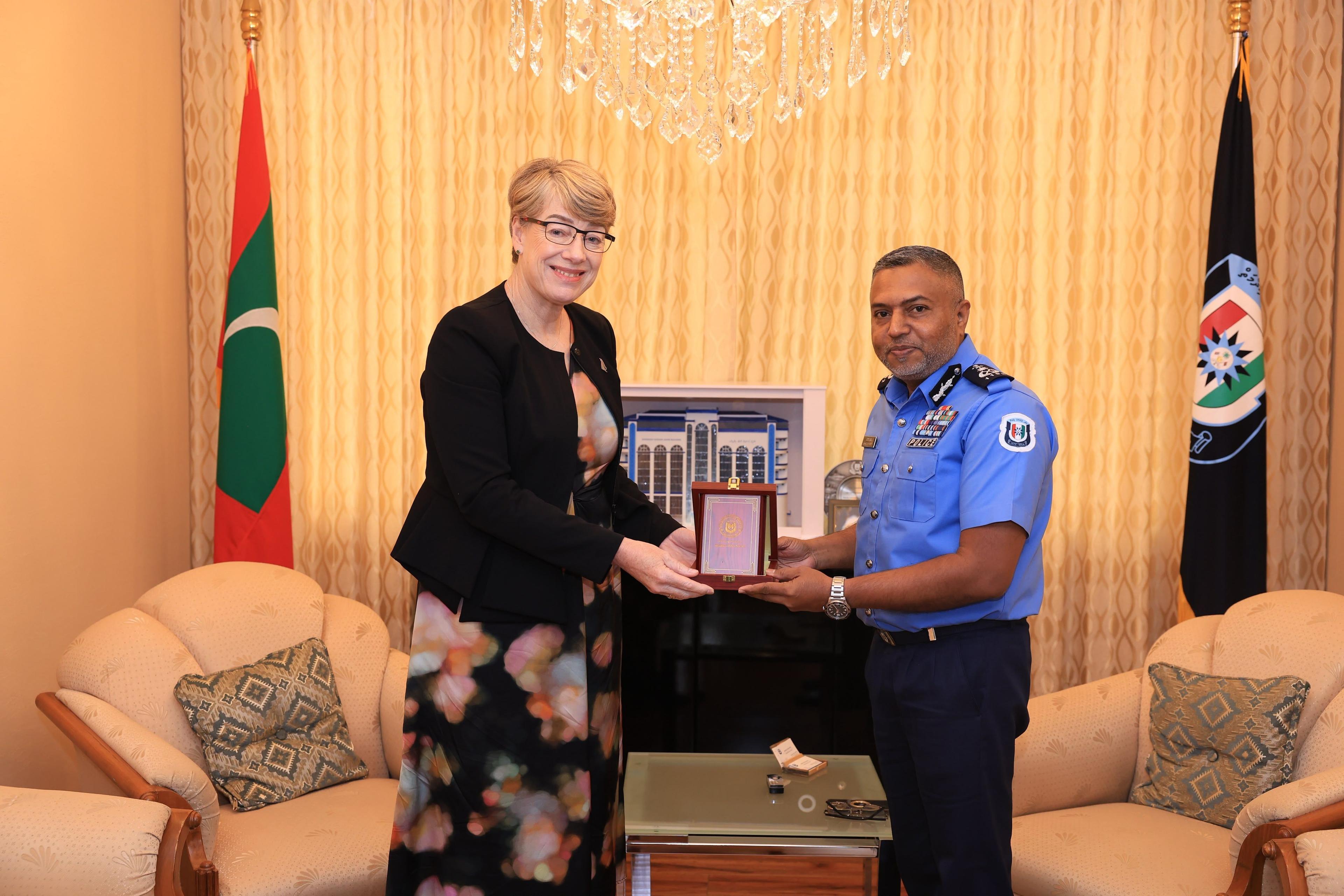ރޭވިގެން ހިންގާ ކުށްތަކާއި މާލީ ކުށްތައް ތަހުގީގުކުރުމުގައި ގުޅިގެން މަސައްކަތްކުރުމަށް ނިއުޒިލެންޑާއިއެކު މަޝްވަރާކޮށްފި