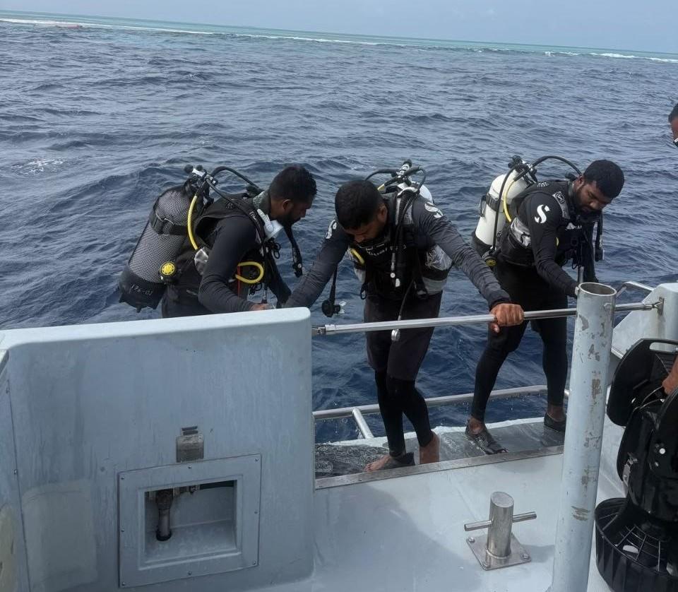 ކޮޅުވެއްޓިން ގެއްލުނު 2 މީހުން ހޯދުން ހުއްޓައެއް ނުލާ