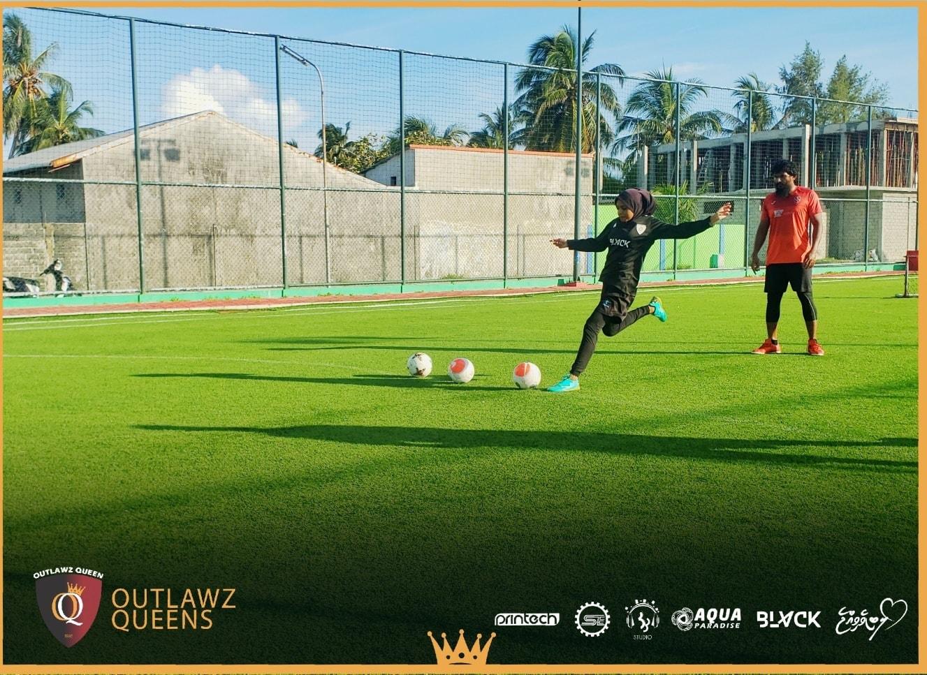 ތިނަދޫ އަންހެނުންގެ ފުޓްސަލް މުބާރާތް މި މަހު 15 ގައި ފެށެނީ! 