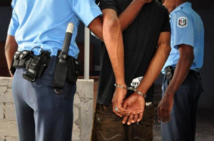 ކާފަދަރިންތަކަކަށް ޖިންސީ ގޯނާކޮށްގެން މީހަކު ހައްޔަރުކޮށްފި