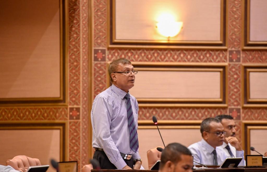 މެމްބަރު ޝަރީފު މަޖިލިހުގެ ތަޅުމުން ނެރެފި