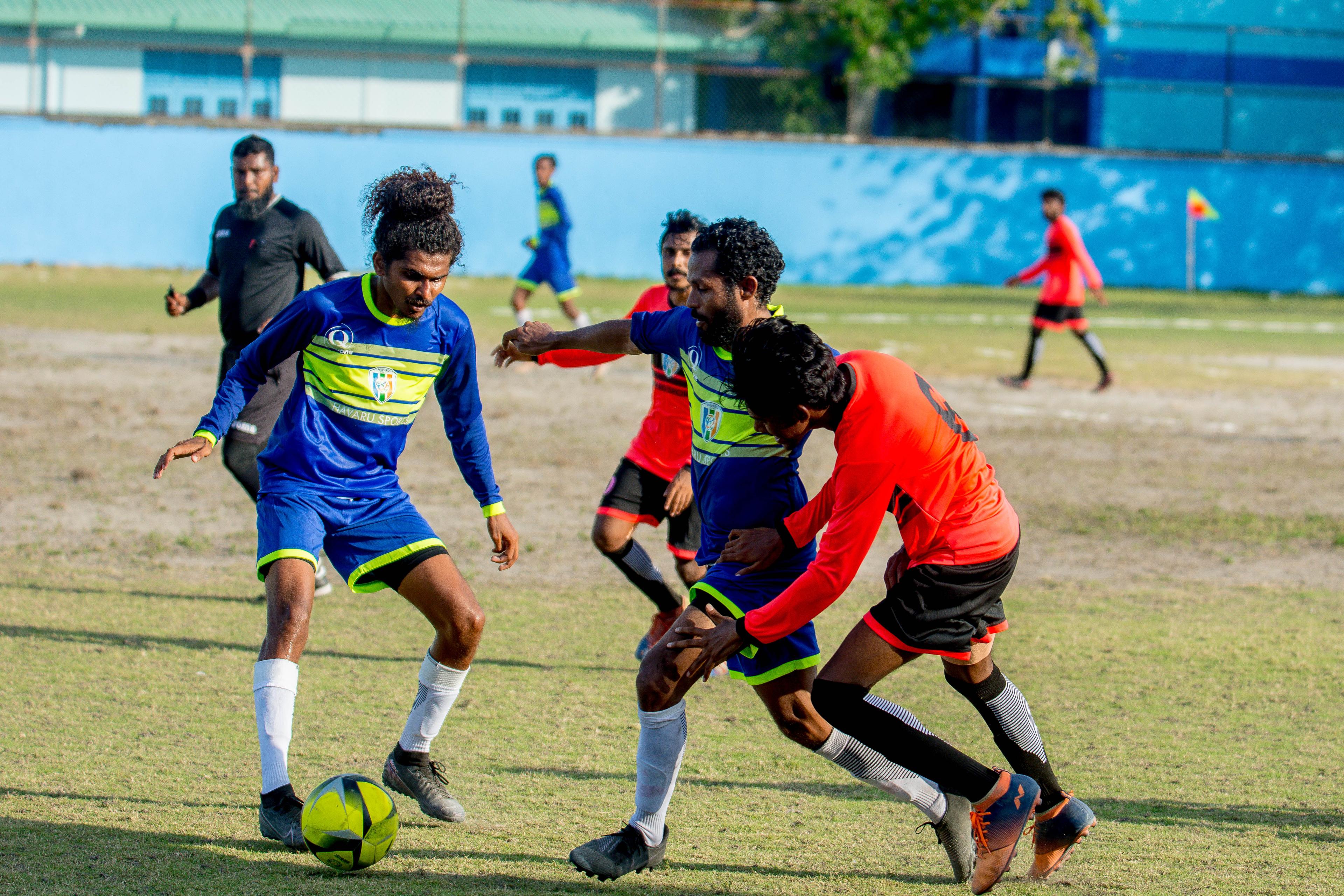 ފީނިކްސް ބަލިކޮށް މަޑަވެލި އެފްސީއިން ސެމީއާއި ގާތަށް