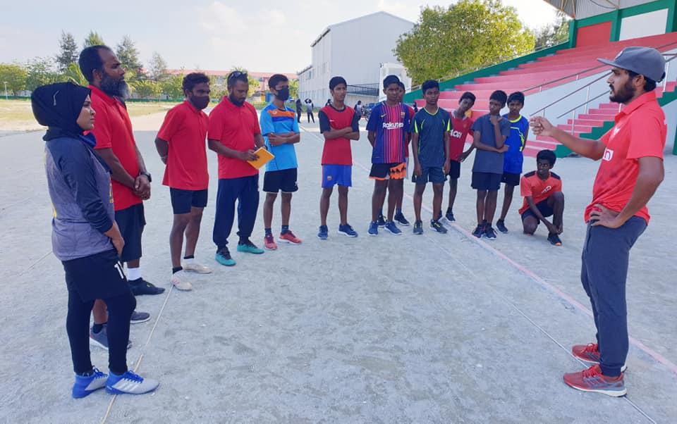 ރައުހަތު ސްޕޯޓްސްއާއި ކާއްޑޭ އެކެޑަމީގެ އެތްލެޓިކްސް ކޯޗުން ތަމްރީން ކުރުމުގެ ޕްރޮގްރާމެއް