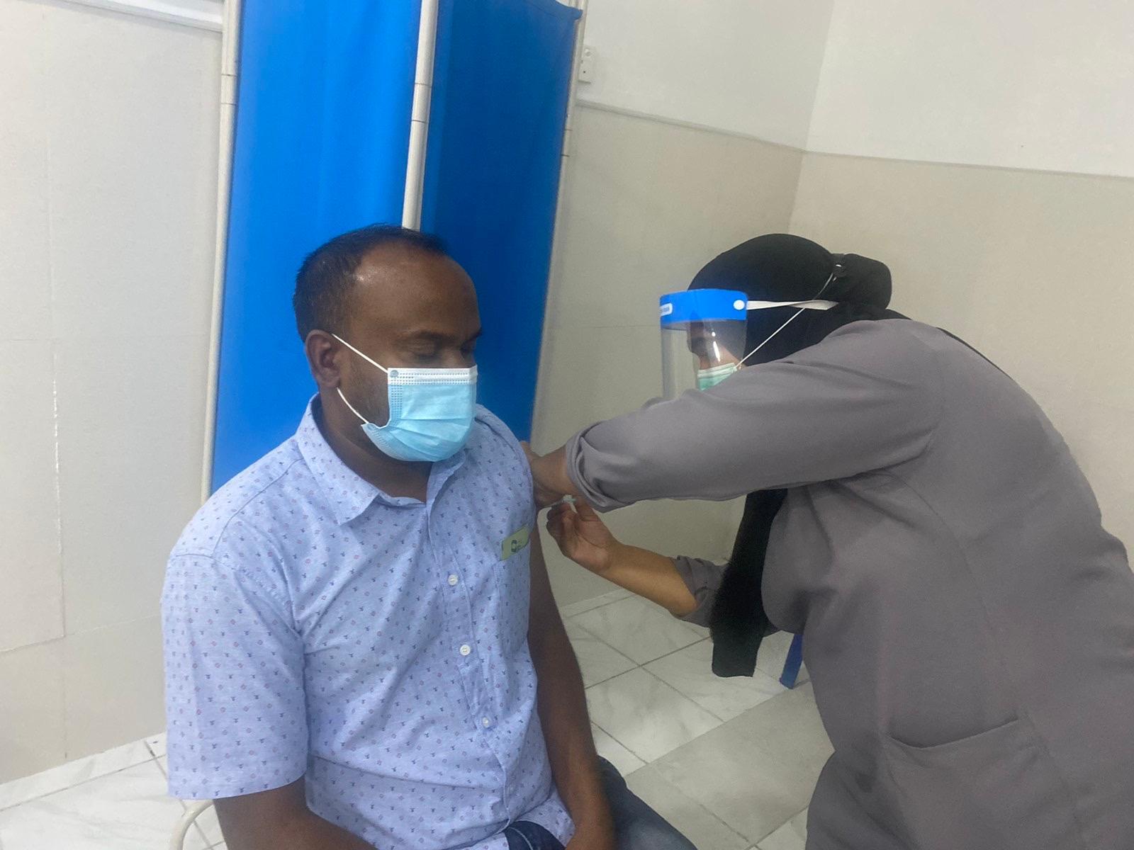 ގއ. އަތޮޅުގައި ކޮވިޑް ވެކްސިން ދޭން ފަށައިފި 