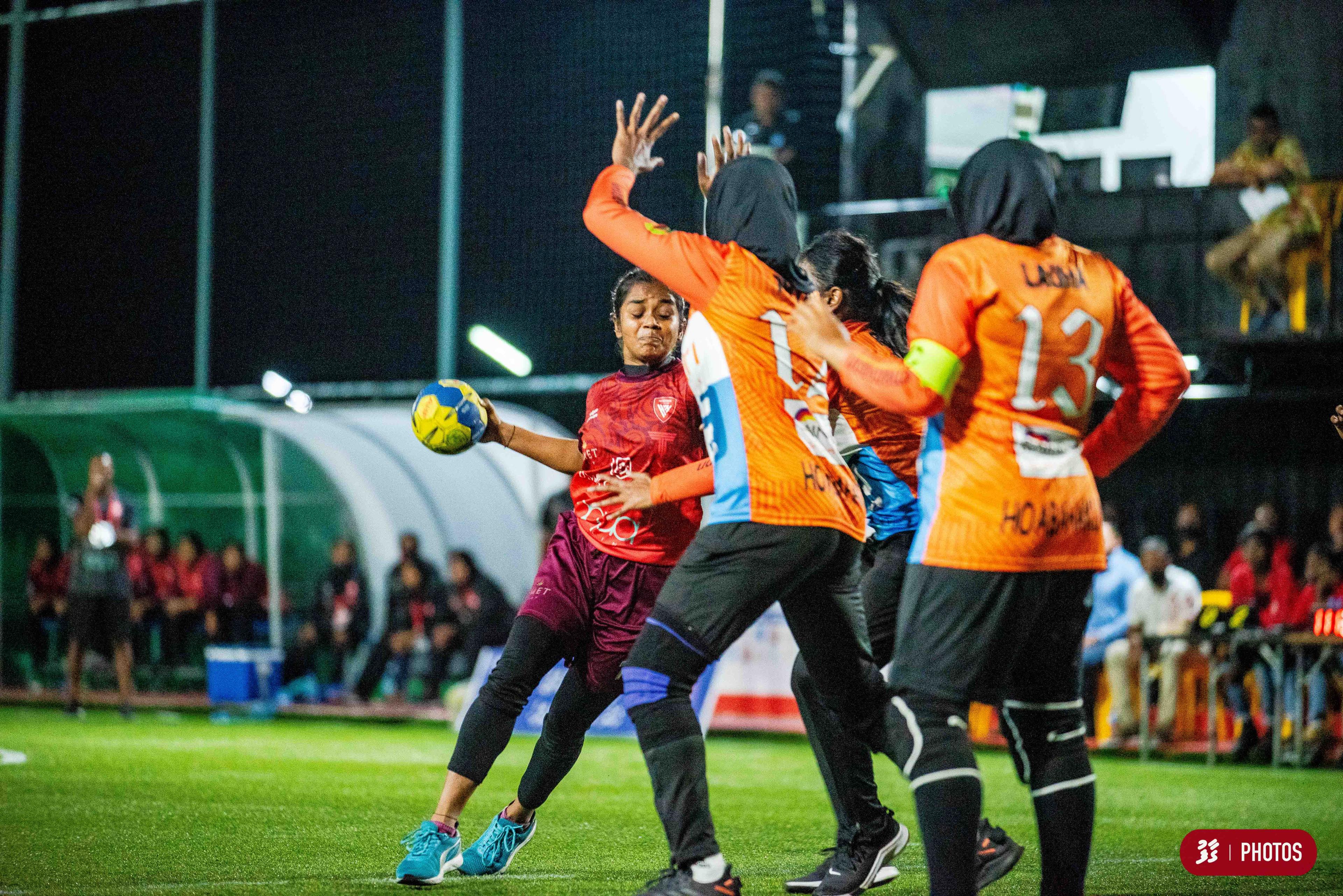 އެސްޓީއޯ ހަވަރު ވުމެންސް ހޭންޑްބޯލް މުބާރާތް :  ވަރުގަދަ ހުއްޓޭކޮޑާ ބަލިކޮށް ހޯބަހަކުން ސެމީއަށް