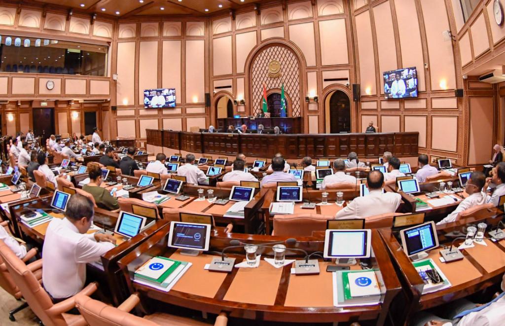 ސިލިންޑަރު މައްސަލައިގައި ބަދަލު ހޯދުމަށް މަޖިލީހުން ފާސްކޮށްފި
