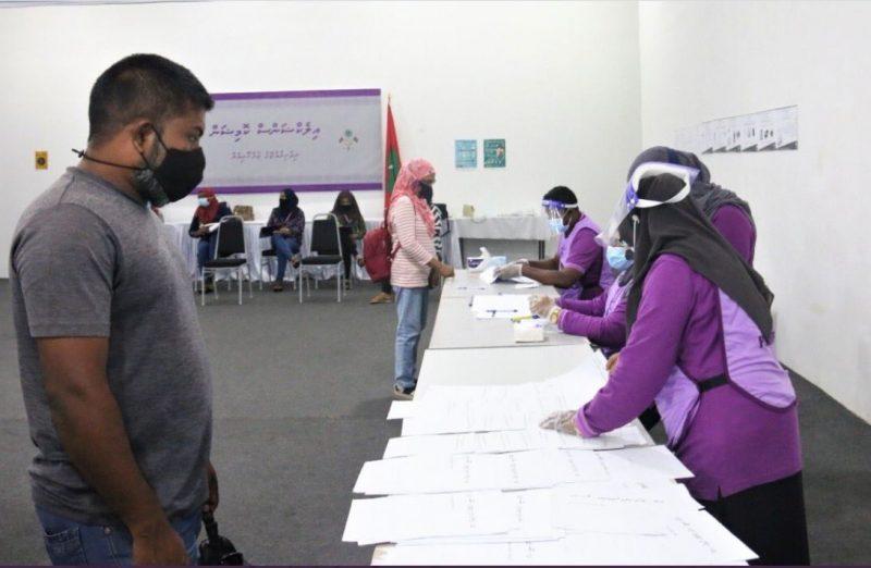 އިންތިހާބަށް ރިސޯޓުތަކުން އޮބްޒާވަރުން ހޯދަނީ