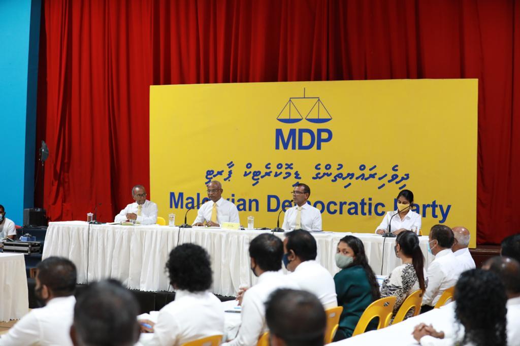 އެމްޑީޕީގެ އެތެރޭގެ އިންތިހާބުގައި ވާދަކުރޭވޭނީ އެއްއަހަރު ވެފައިވާ މެންބަރުންނަށް ކަމަށް ފާސްކޮށްފި