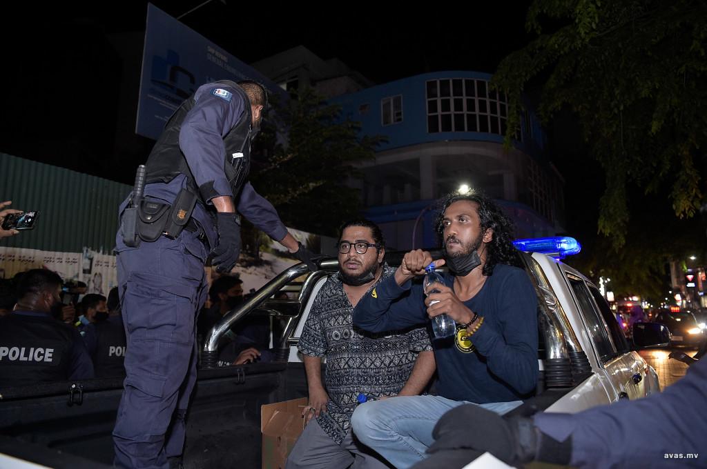 މުޒާހަރާއެއްގެ ތެރެއިން ޝުމްބާ ހައްޔަރުކޮށްފި 