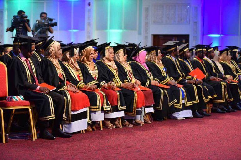 ހިލޭ ޑިގްރީ ޕްރޮގްރާމުގެ ދަށުން ކިޔަވާ ދަރިވަރުންގެ އަދަދު 15000 އަށް!