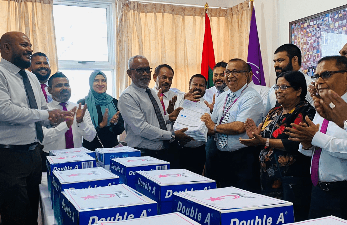 ޕީޕީއެމަށް އިތުރު 10،000 މީހުން ސޮއިކޮށްފި