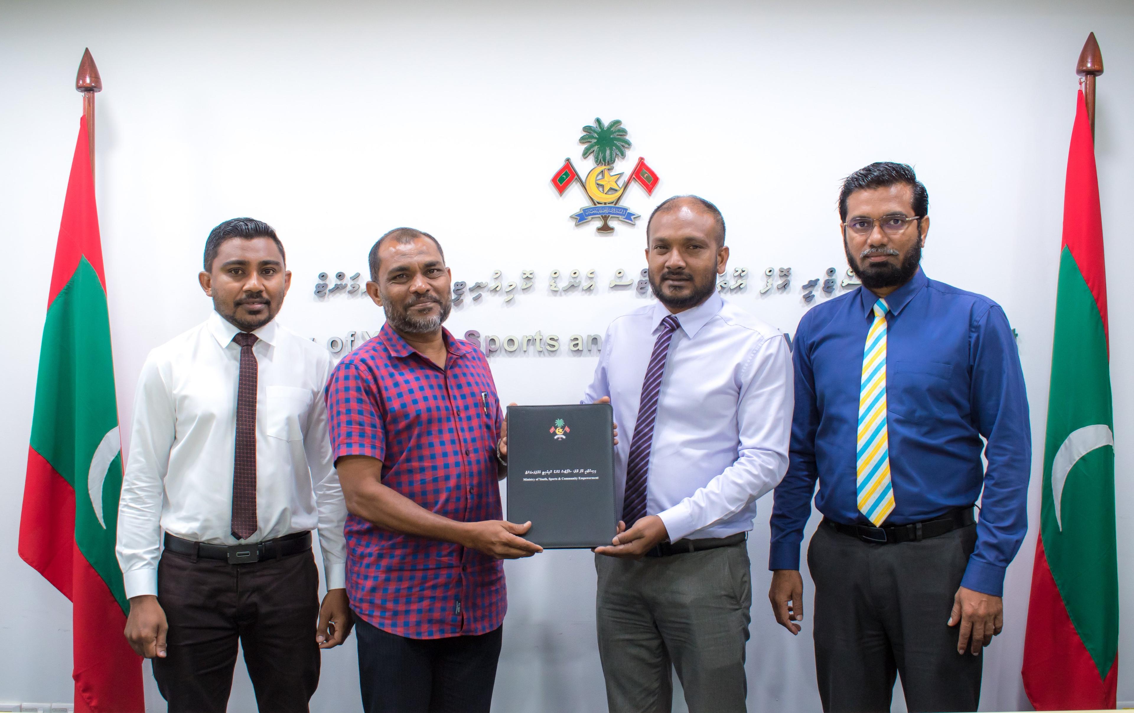 ވިލިނގިލި ހިމެނޭހެން ހަތަރު ރަށެއްގައި ސްވިމިންގ ޕްލެޓްފޯމް ގާއިމްކުރަނީ