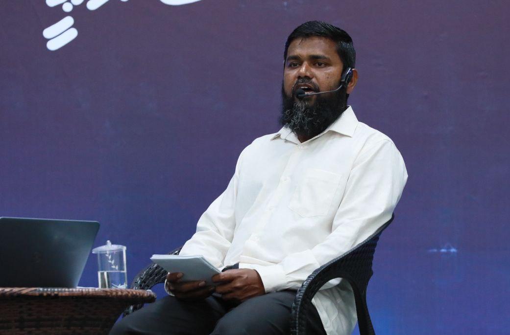 ގިނަ ގިނައިން އިޚްތިލާފްވެ، އަރައިރުންވާނަމަ، ޣްައިރު މުސްލިމުންނަށް އިސްލާމްދީން ފެންނާނީ ހުތުރު ދީނެއްގެ ގޮތުގައި - އައްޝައިޚް ޙުސައިން