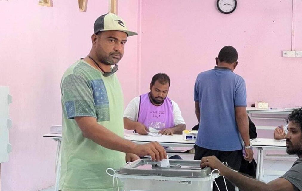 ގުރައިދޫ ދާއިރާގެ ބައި އިލެކްޝަންގައި ވާދަކުރެއްވި ކެނޑިޑޭޓުން ޖޫރިމަނާކޮށްފި