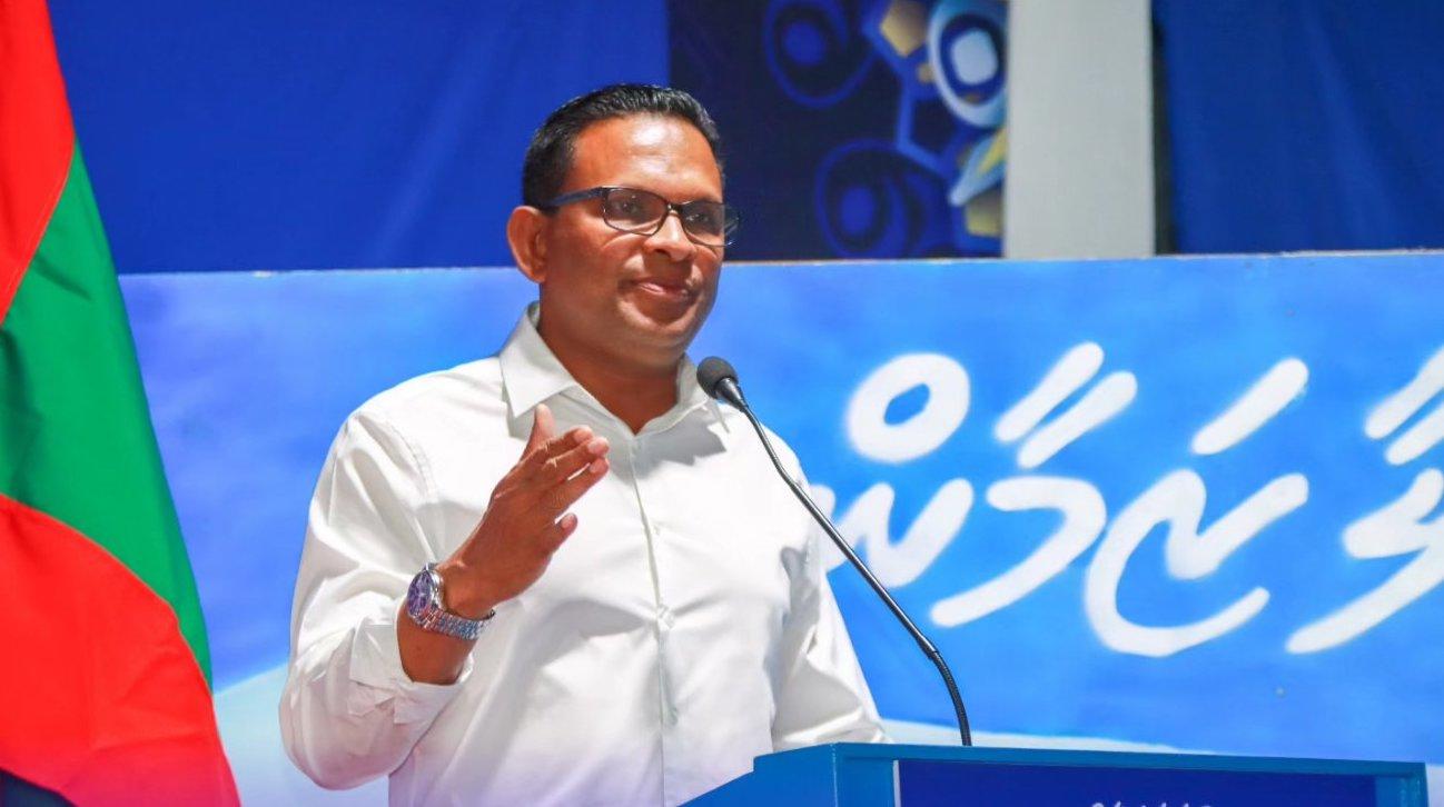 އެއަރޕޯޓް ތަރައްޤީކޮށް، މާވާރުލާއި ގައްދޫ ބުރިޖަކުން ގުޅާލާނަން - ނާޒިމް