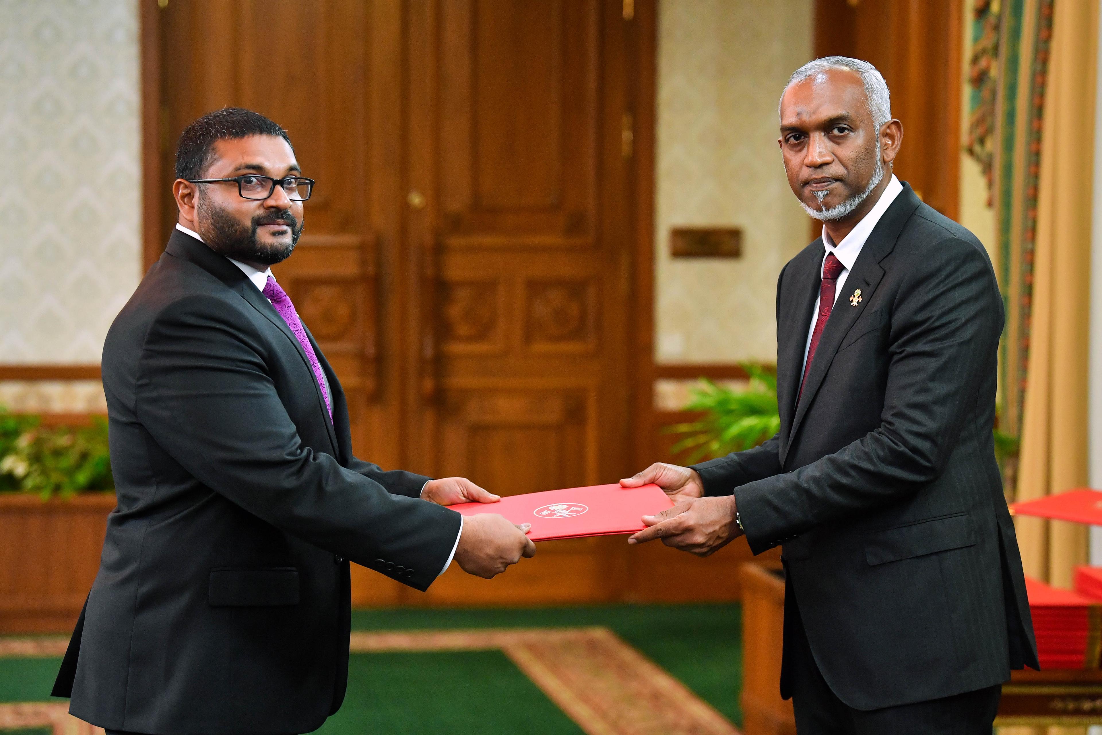 ޕީޕީއެމް އޮތީ ރައީސް ޑރ މުއިއްޒުއާއެކު، ސަރުކާރުގެ ހިމާޔަތުގައި - ޣައްސާން