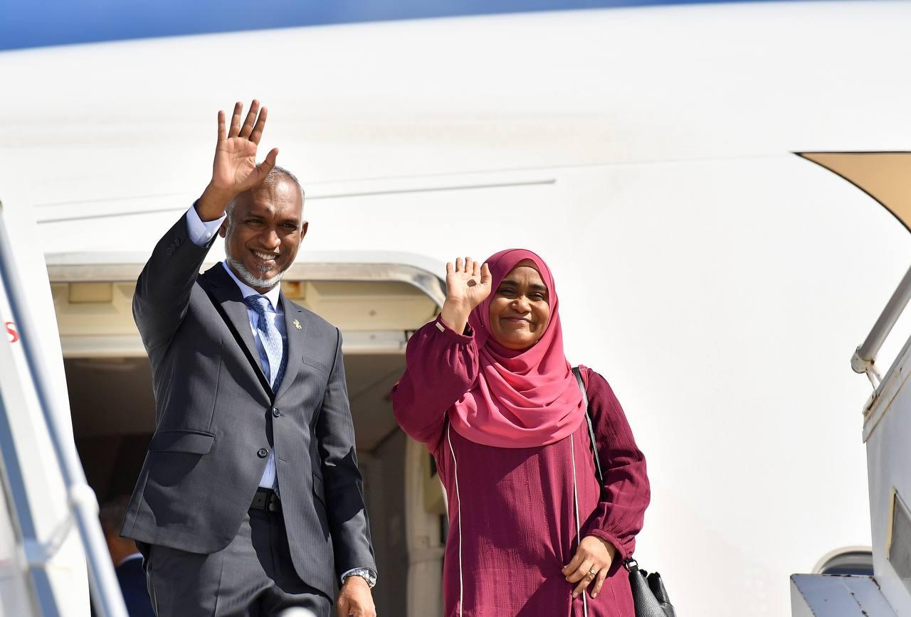ރަސްމީ ދަތުރުފުޅެއްގައި ރައީސްގެ ދެކަނބަލުން ތުރުކީވިލާތަށް!