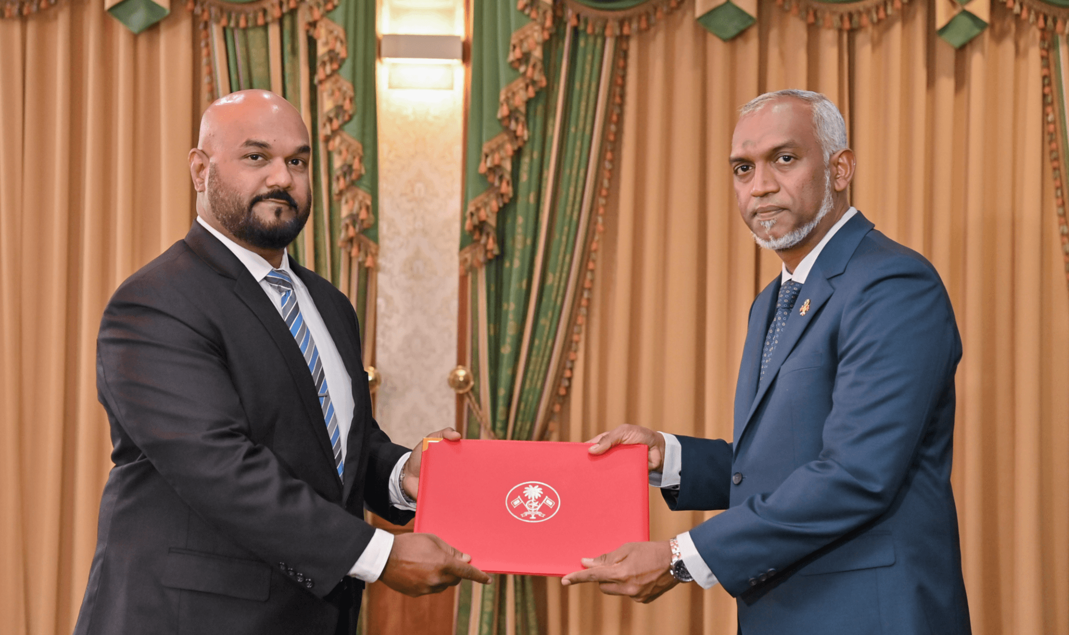 ކޮމިޝަނަރ ޖެނެރަލް އޮފް ކަސްޓަމްސްގެ މަގާމަށް ޔޫސުފު މާނިއު!