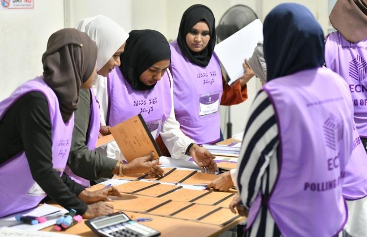މޫސުން ގޯސް ވިޔަސް މާދަމާ ވޯޓުލުން ކުރިޔަށްދާނެ، އީސީއިން ވޯޓުލާ ވަގުތު އިތުރުކޮށްފި