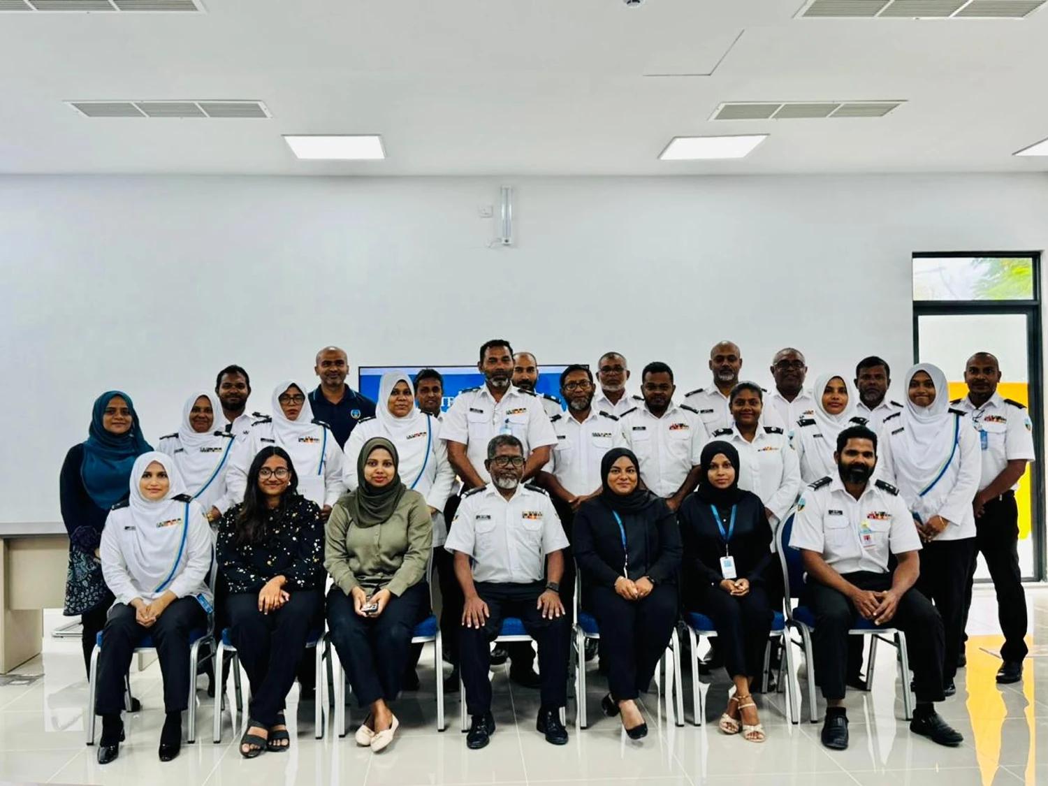 ދެކުނު ސަރަޙައްދުގެ ކަސްޓަމްސް އޮފިސަރުންނަށް ޚާއްޞަ ތަމްރީނެއް ބާއްވައިފި