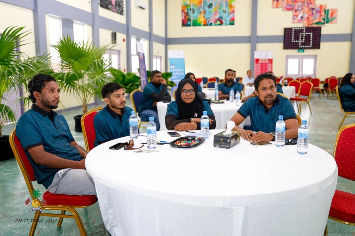 ޒޯން 6 ގެ "ހަށިހެޔޮރާއްޖެ" ލީޑަރުން ތަމްރީންކުރުމުގެ ޕްރޮގްރާމް ތިނަދޫގައި ފެށިގެން ކުރިޔަށް!