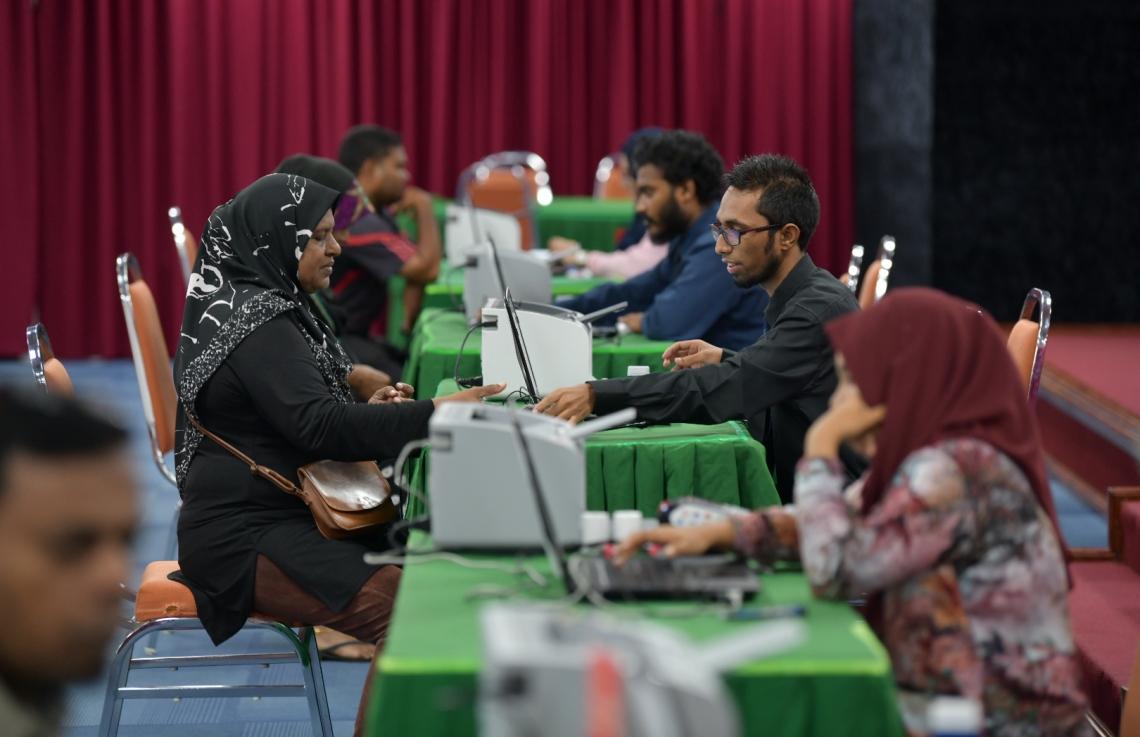 ފިޠުރު ޒަކާތް ބަލައިގަންނަން ފަށައިފި