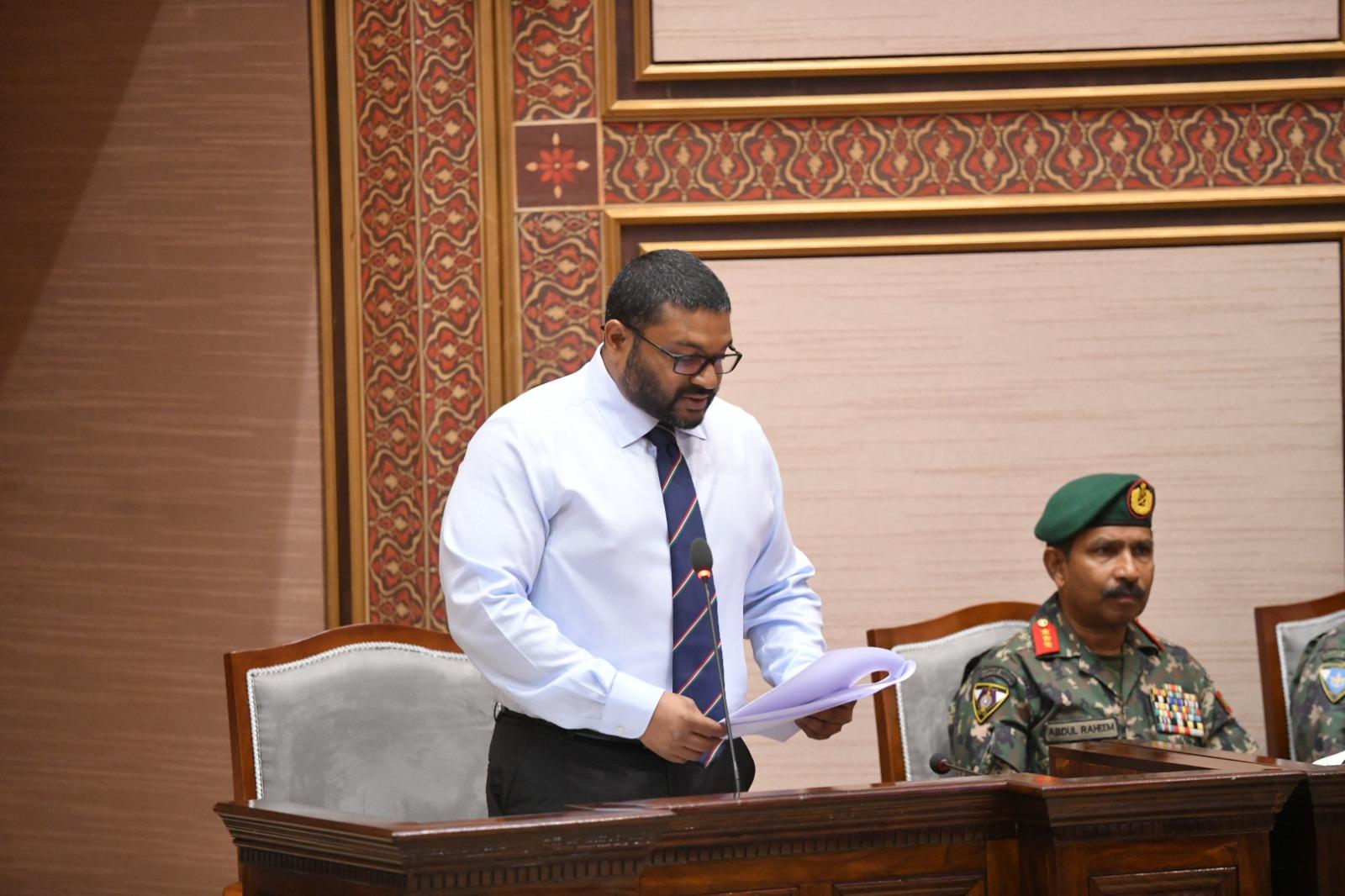 ހިލޭ ޑްރޯންދޭން ހުށަހެޅި ވާހަކަ ދޮގުކޮށްފި