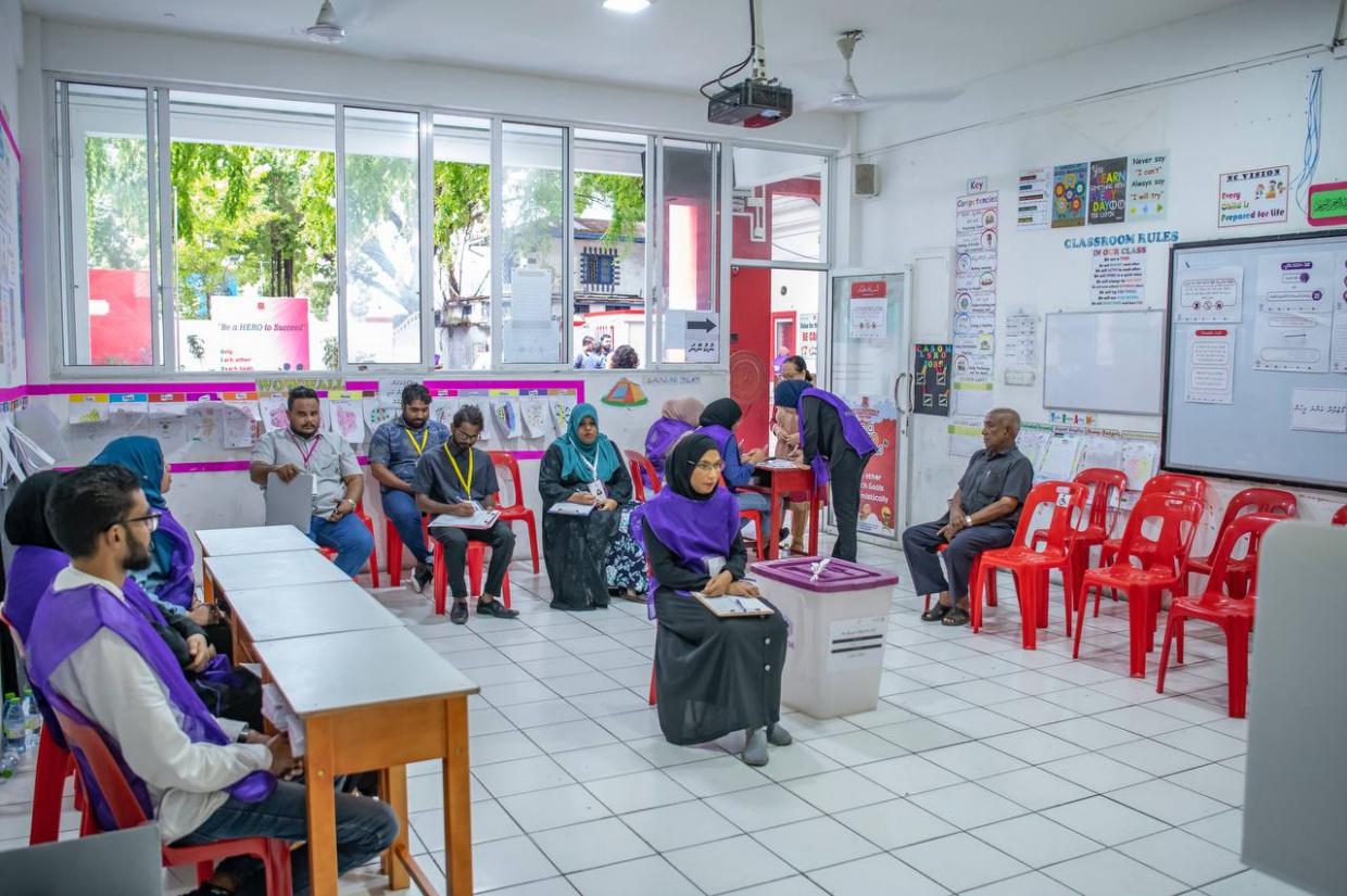 މަޖިލިސް އިންތިހާބުގައި މޮނީޓަރަކަށް ވުމާއި މަންދޫބަކަށް ވުމުގެ ފުރުސަތު ހުޅުވާލައިފި