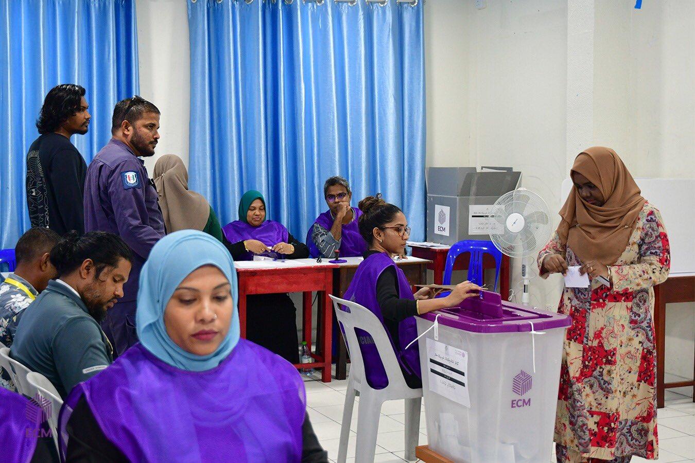  މަޖިލިސް24:  ވޯޓްލާ ވަގުތު 17:30 އާ ހަމައަށް އިތުުރުކޮށްފި