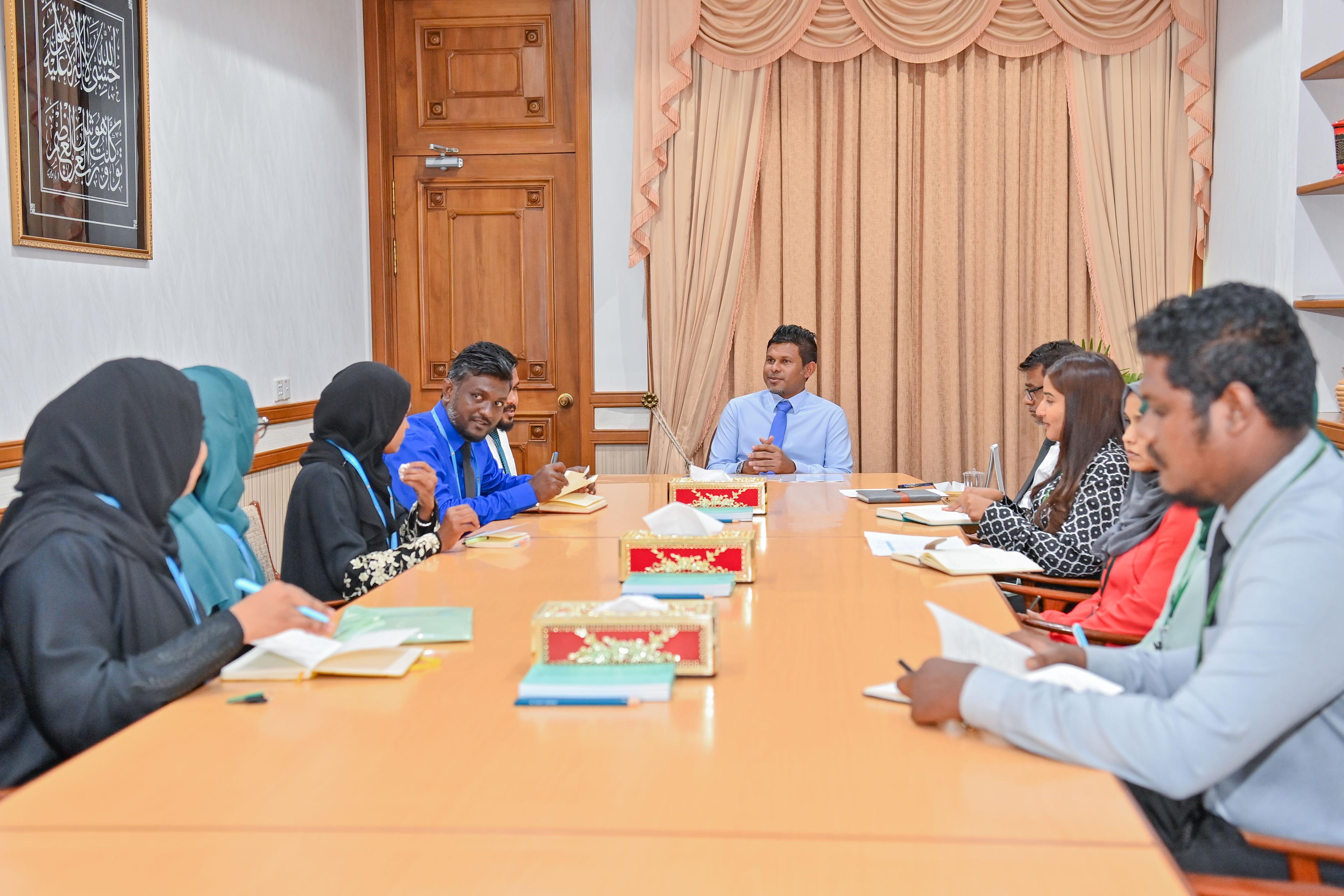 ނޮޅިވަރަންފަރުގައި އޭޓީއެމްގެ ހިދުމަތް ފަށައިދިނުމަށް އެދެފި