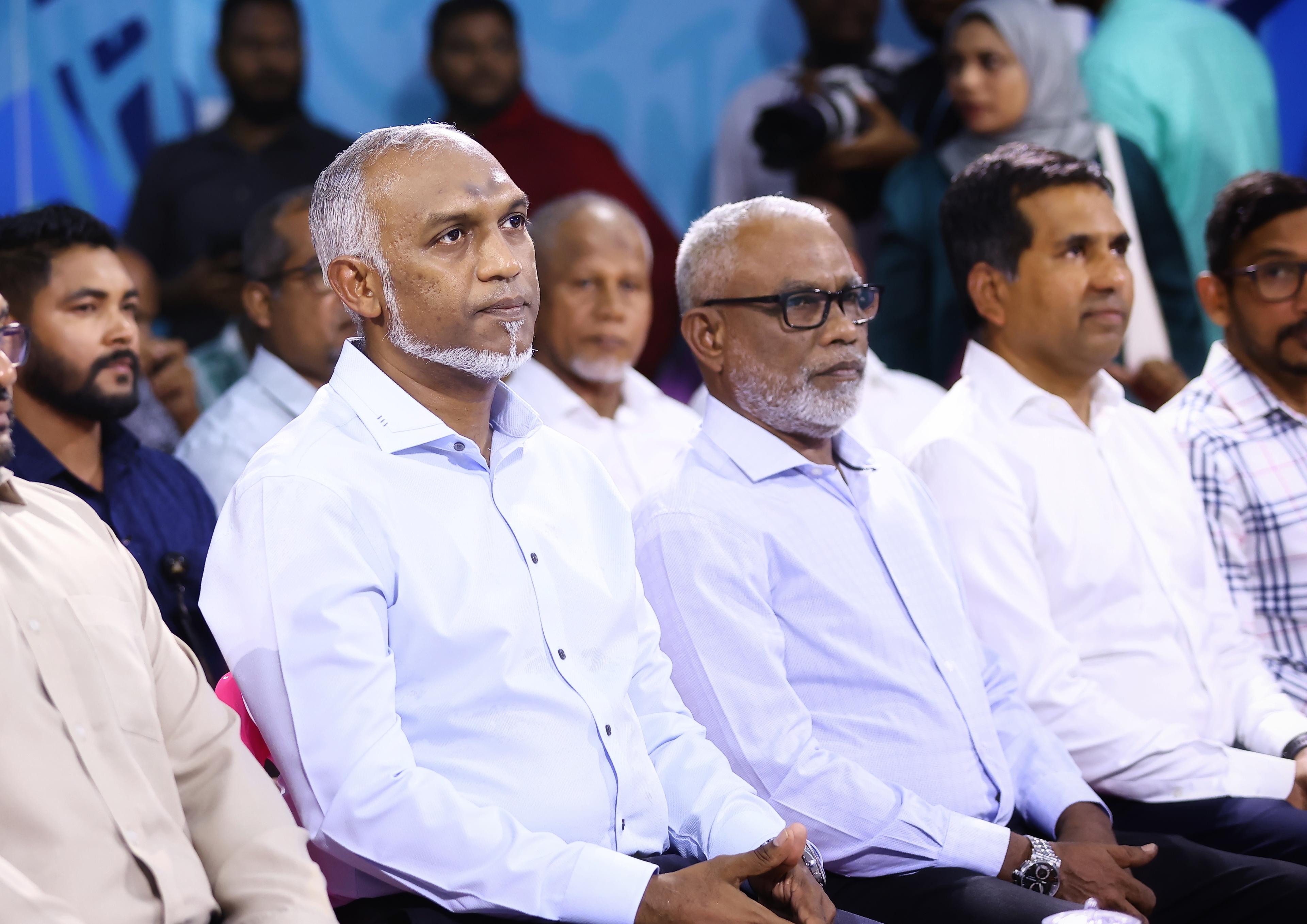 ރިޔާސީ ޓިކެޓު ހޯއްދެވީ ޔާމީން ޖަލުން ފޮނުވަމުން ދިޔަ ނޯޓުތަކުގައި އޮތް ގޮތަށް - ރައީސް