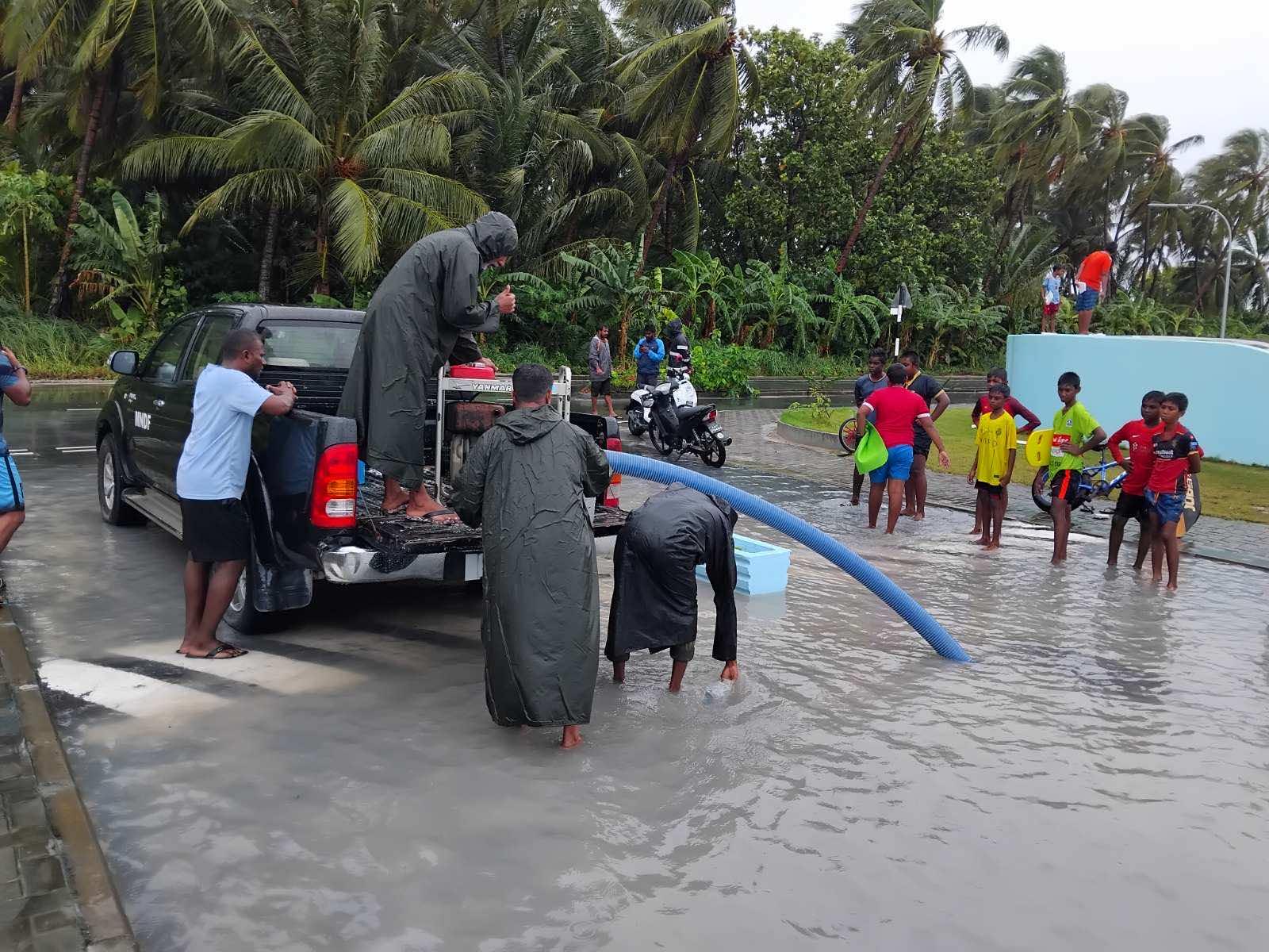 ވިއްސާރައާއި ގުޅިގެން މިހާތަނަށް 20 ރަށަކަށް ގެއްލުންވެފައިވޭ, 12 އާއިލާއެއް ވަގުތީ ބޯހިޔާވަހިކަމަށް!