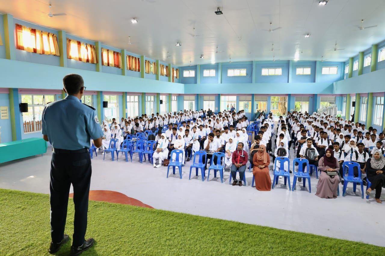 މަގުމަތީގެ ސަލާމަތާއި ރައްކާތެރިކަމާ ގުޅޭގޮތުން ފުވައްމުލައް ސިޓީގެ ސްކޫލު ދަރިވަރުންނަށް މައުލޫމާތުދީފި