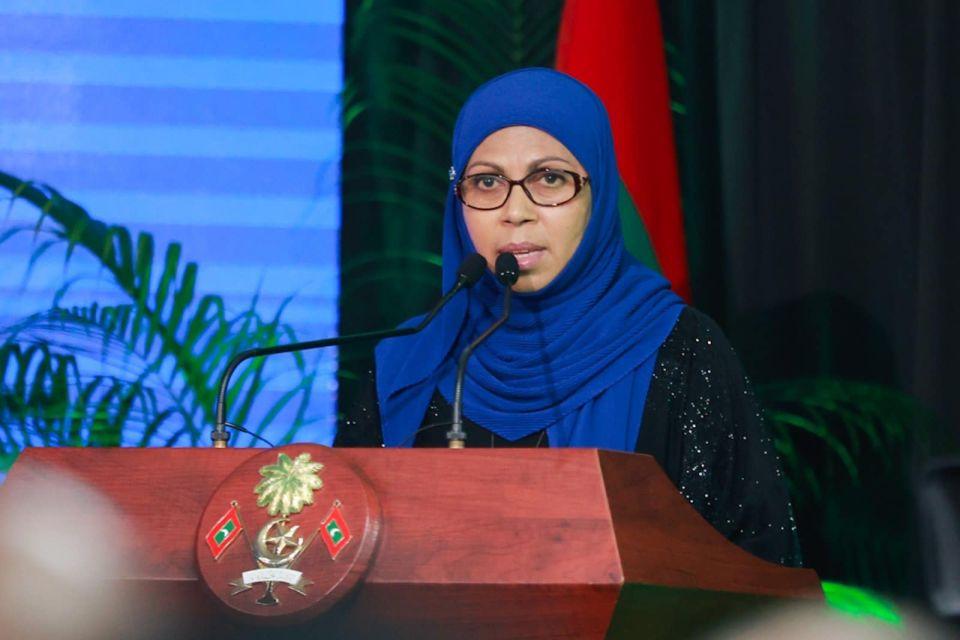 ރާއްޖޭގެ ތާރީހުގައި ފުރަތަމަ ފަހަރަށް އަންހެން އިލްމުވެރިޔަކު ލިޔުއްވި ހުތުބާއެއް!