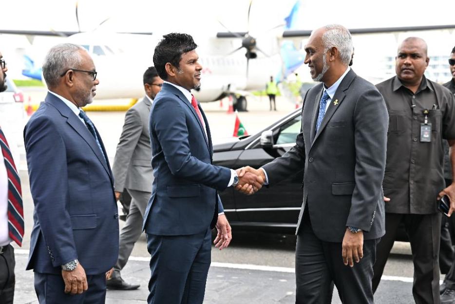 އެމެރިކާއަށް ކުރެއްވި ދަތުރުފުޅު ނިންމަވާލެއްވުމަށްފަހު ރައީސް ރާއްޖެ ވަޑައިގެންފި
