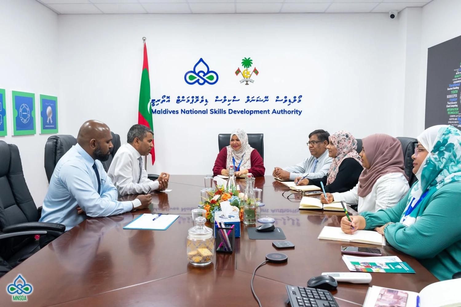 ނެޝަނަލް ކޮލެޖް އޮފް ޕޮލިސިންގ އެންޑް ލޯ އެންފޯސްމަންޓް ރަޖިސްޓްރީކުރުމާއި ގުޅޭގޮތުން މަޝްވަރާކޮށްފި