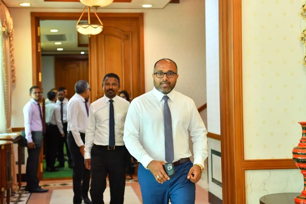 މިނިސްޓަރު އިހްސާންގެ ސެކިއުރިޓީއާ ސިފައިން ހަވާލުވެއްޖެ