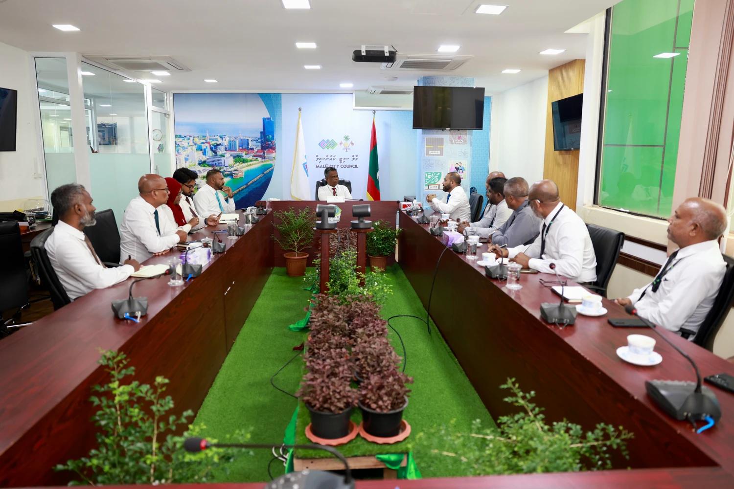 ރަމްޟާން މަހަށް މާލެ ސާފުކުރުމުގެ މަސައްކަތް ކުރަން ކައުންސިލާއި ވެމްކޯ ގުޅިގެން ނުކުންނަނީ