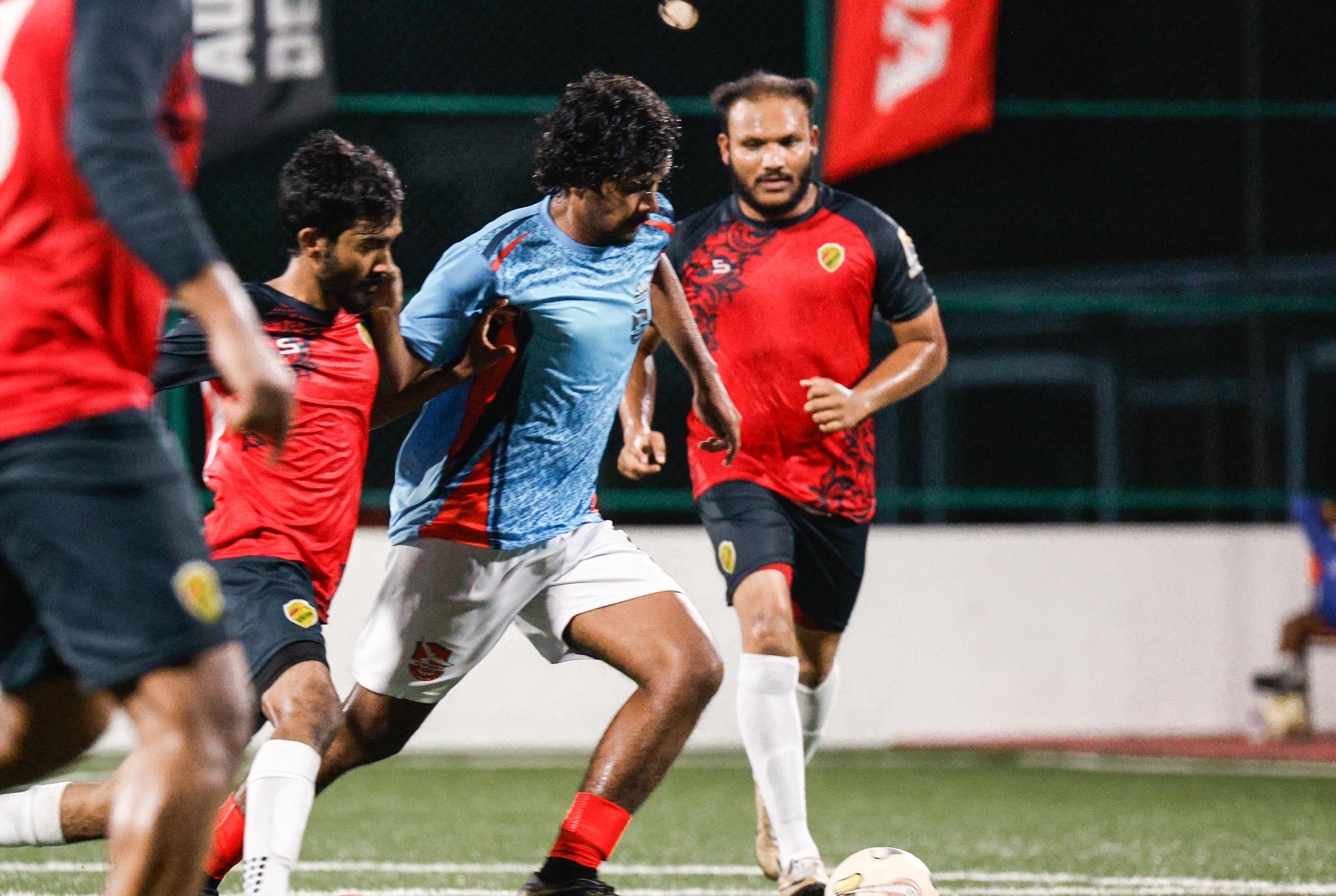 ފަހުވަގުތު ކާމިޔާބުކުރި ލަނޑާއެކު ޒެލޯން އަތުން ހިތަދޫ ޕޮލިސްއަށް އުނދަގޫ މޮޅެއް