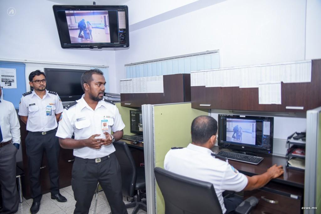 ވައިގެ މަގުން ރާއްޖެ އެތެރެކުރަން އުޅުނު އެއް ކިލޯގެ މަސްތުވާތަކެތި އަތުލައިގެންފި